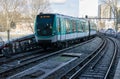 MÃÂ©tro arriving at gare d`Austerlitz